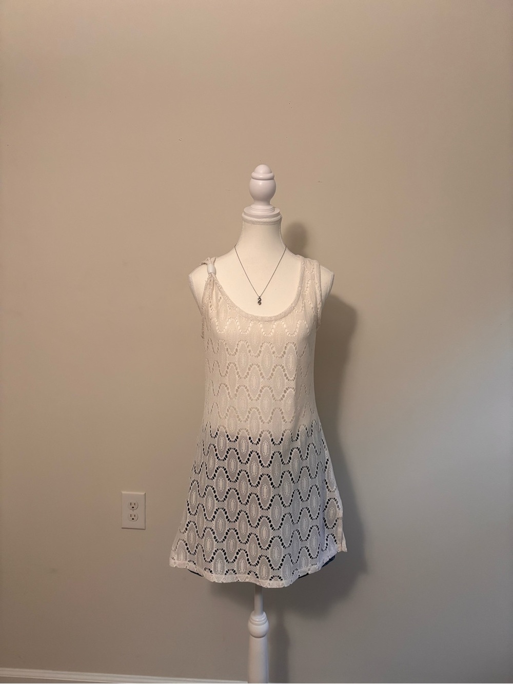 Croft & Barrow white crochet cover-up dress with single bead strap design 🐚